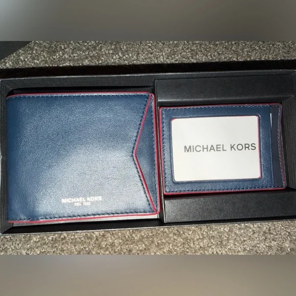 Michael Kors Navy and Red Card Holder - Picture 1 of 8